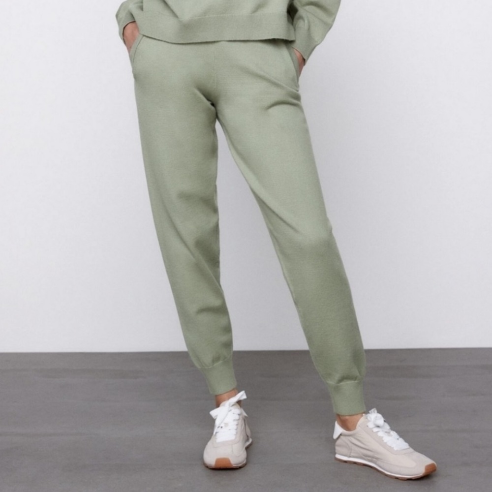 Zara green knit high rise jogger pants